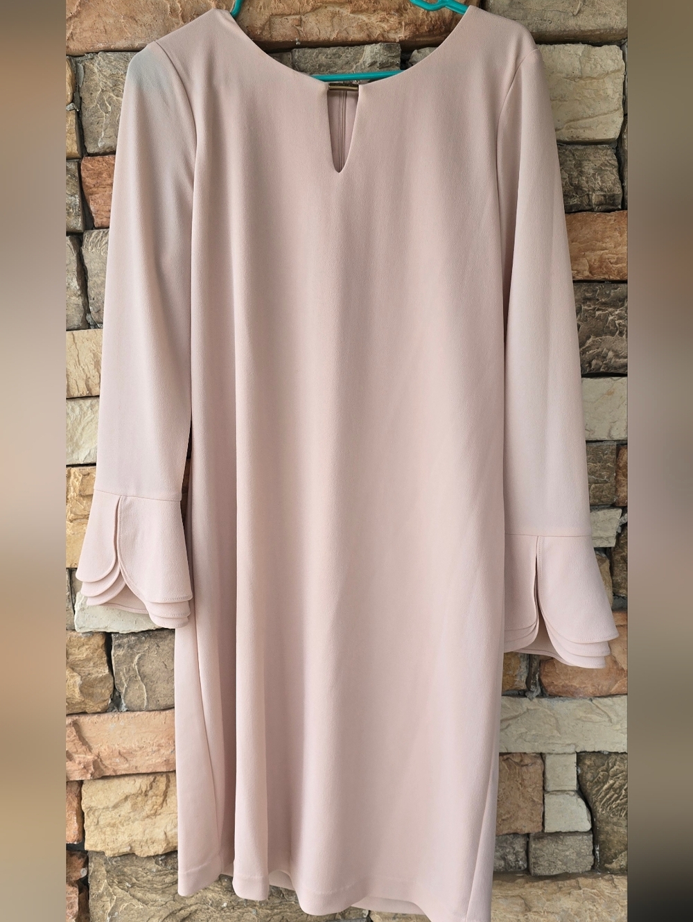 Calvin Klein Elegant Blush Pink Bell-Sleeve Shift Dress Med